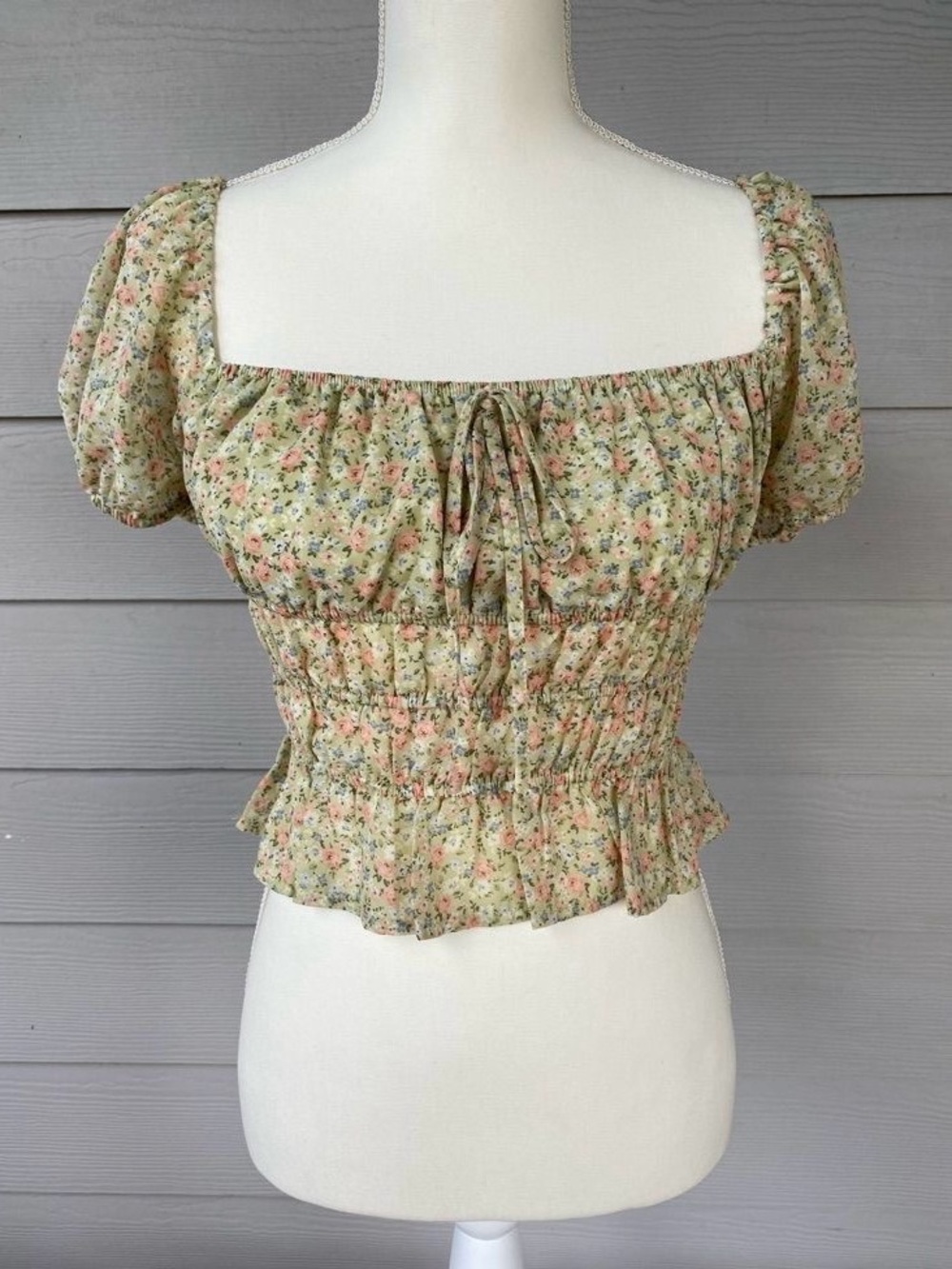 Forever 21 Cream Floral Puff Sleeve Smocked Peplum Top